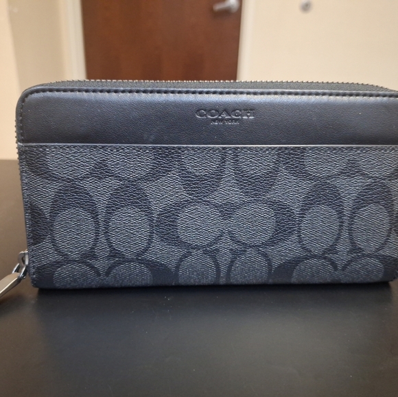 Coach F58112 Charcoal and Black Signature Long Zip Around Wallet - Picture 2 of 7